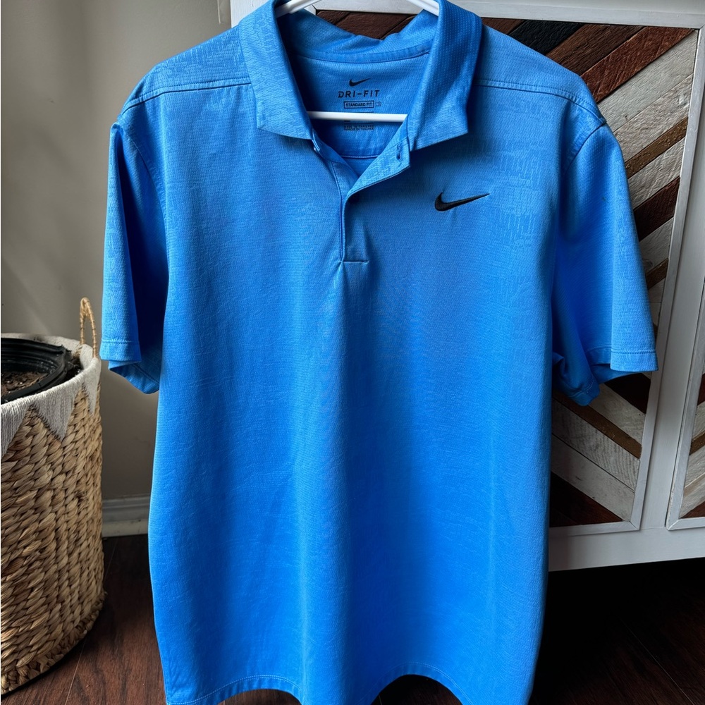 Men’s Nike polo size L
